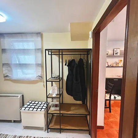 Duplex Duquesa アパート